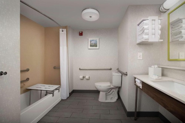 Hampton Inn By Hilton Knoxville-East image 9